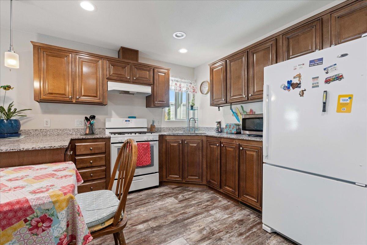 Detail Gallery Image 10 of 28 For 6245 Nob Hill Dr, Newcastle,  CA 95658 - 2 Beds | 2 Baths