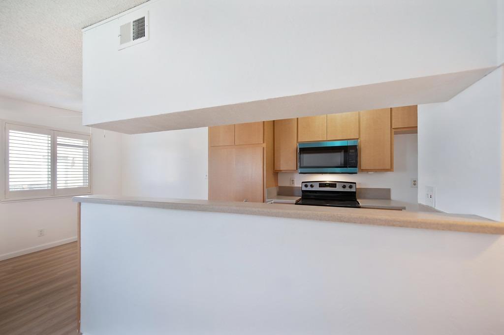 Photo #10: 225054079 Listing: Photo #10