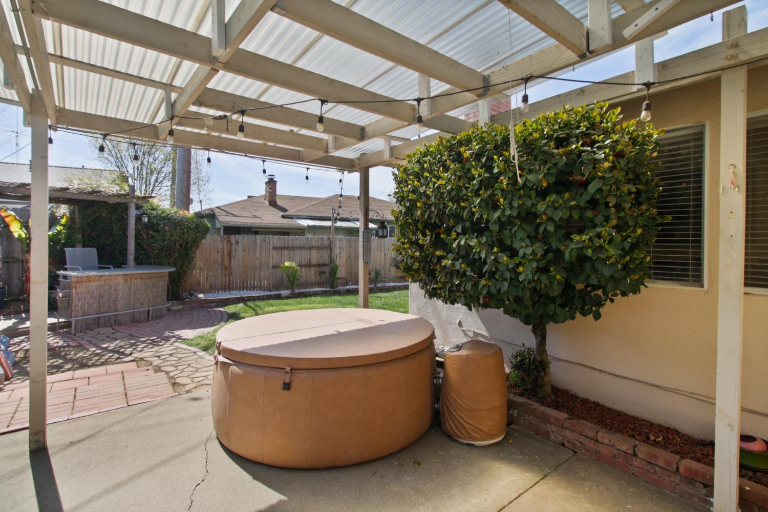 Holmes Way, Rancho Cordova, California image 28