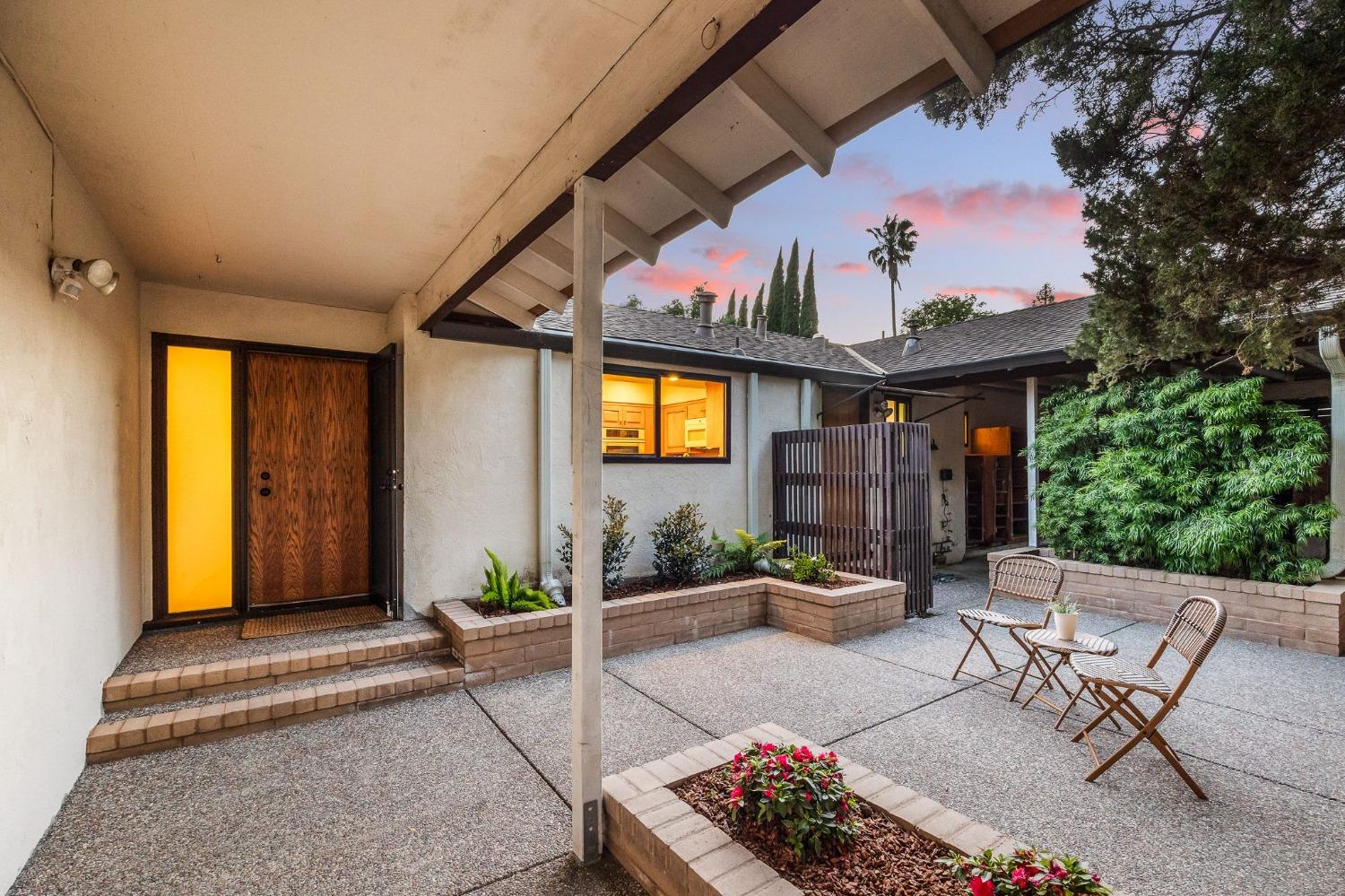 Meadowbrook Drive, Davis, California image 4