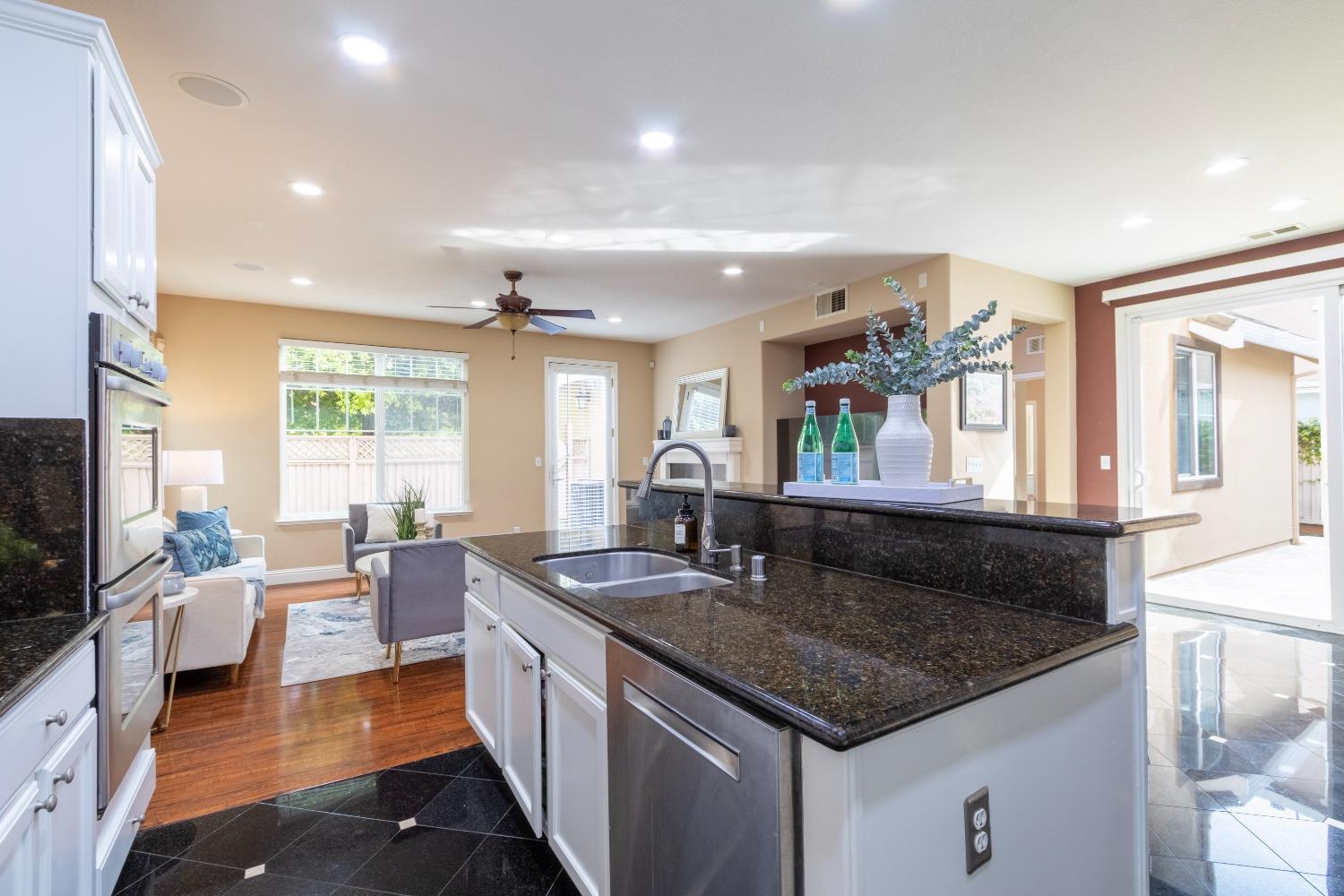 Detail Gallery Image 20 of 68 For 382 S Central Pkwy, Mountain House,  CA 95391 - 4 Beds | 4 Baths