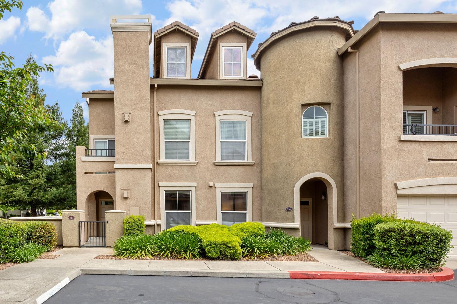 Photo #2: 225054575 Listing 
