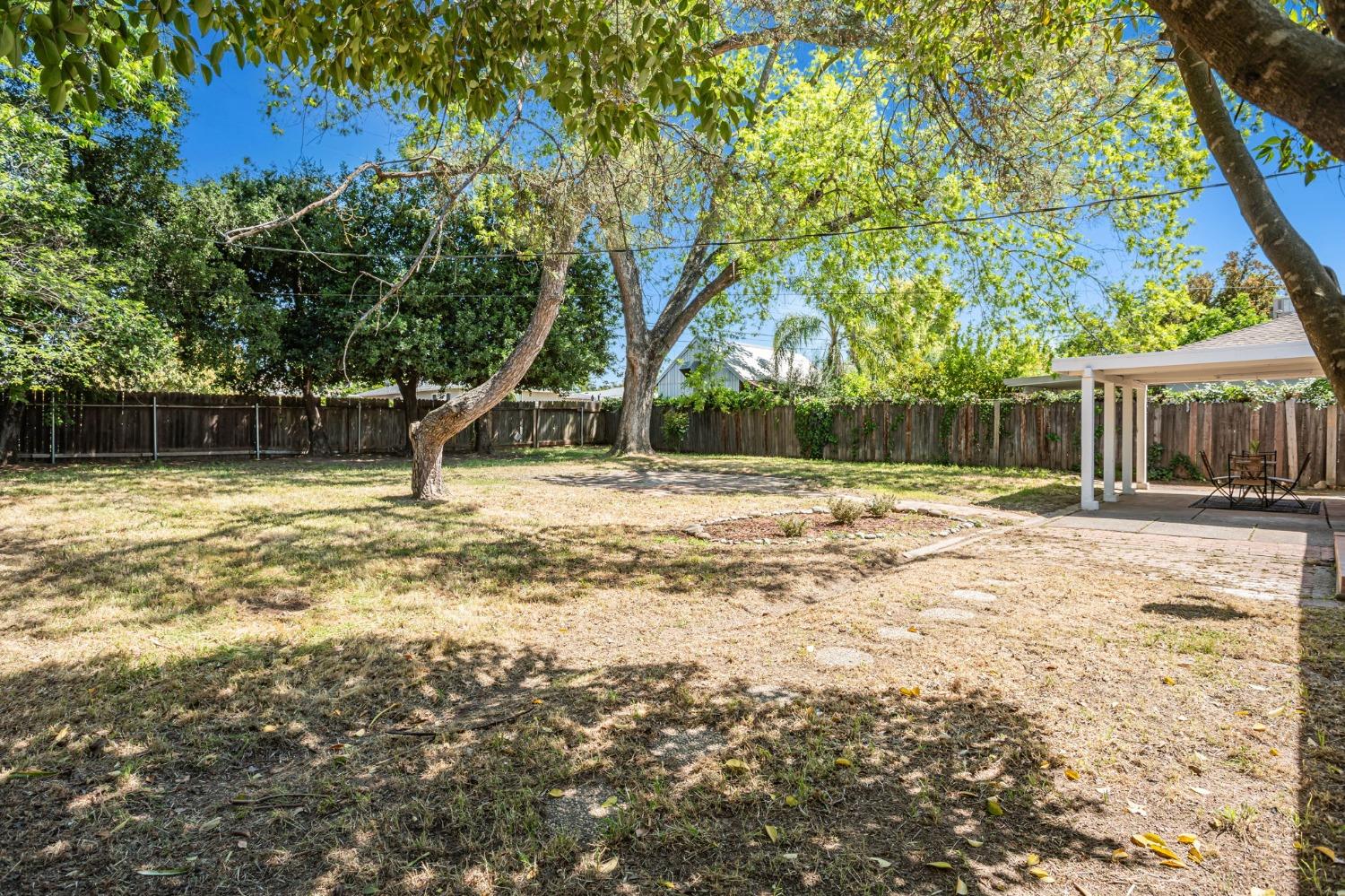 Terrace Drive, Sacramento, California image 33