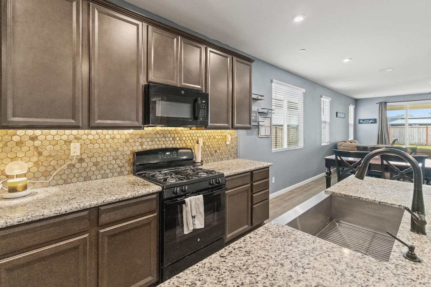 Kirkwood Court, Olivehurst, California image 13