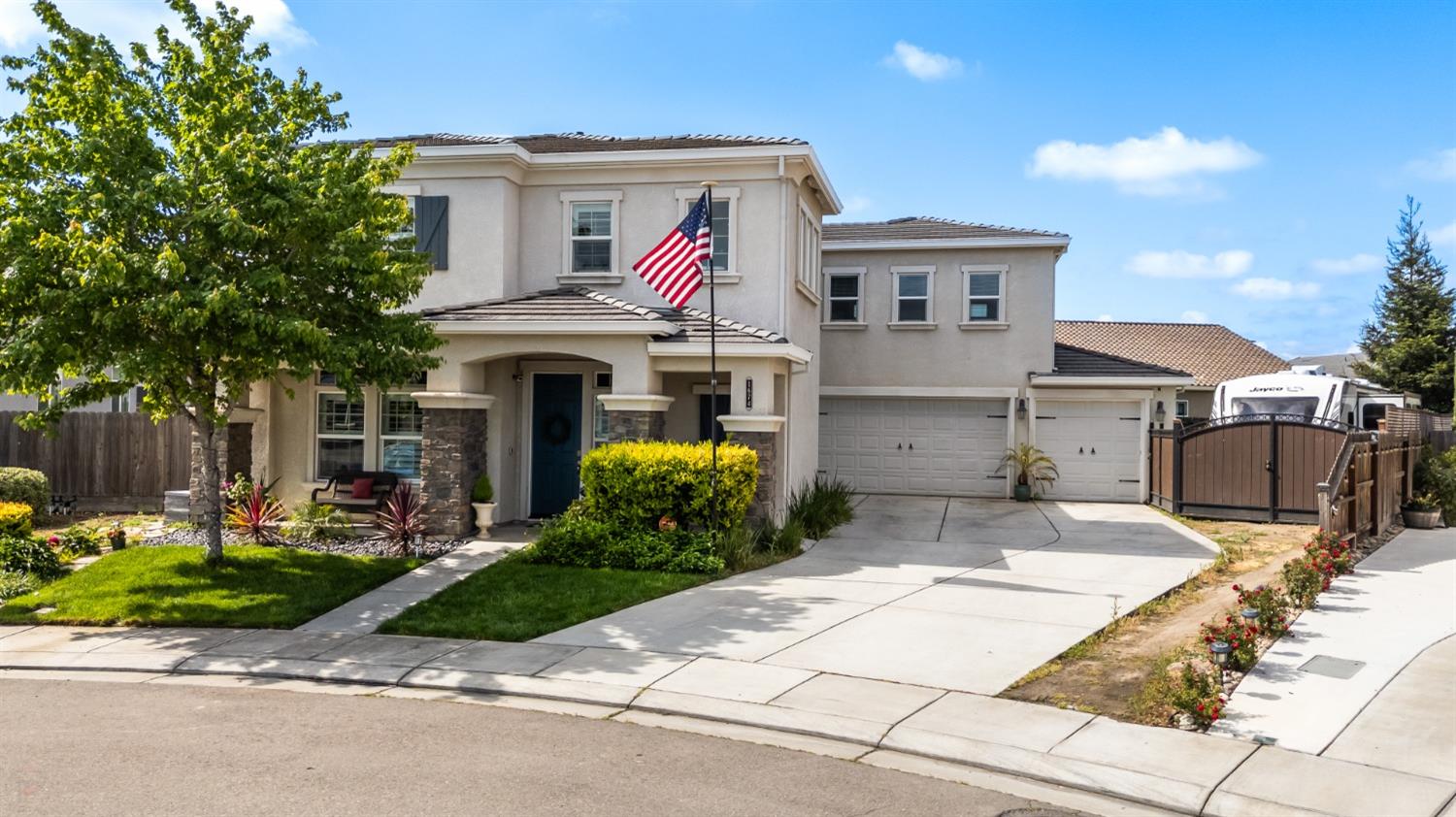 Maehl Drive, Manteca, California image 2