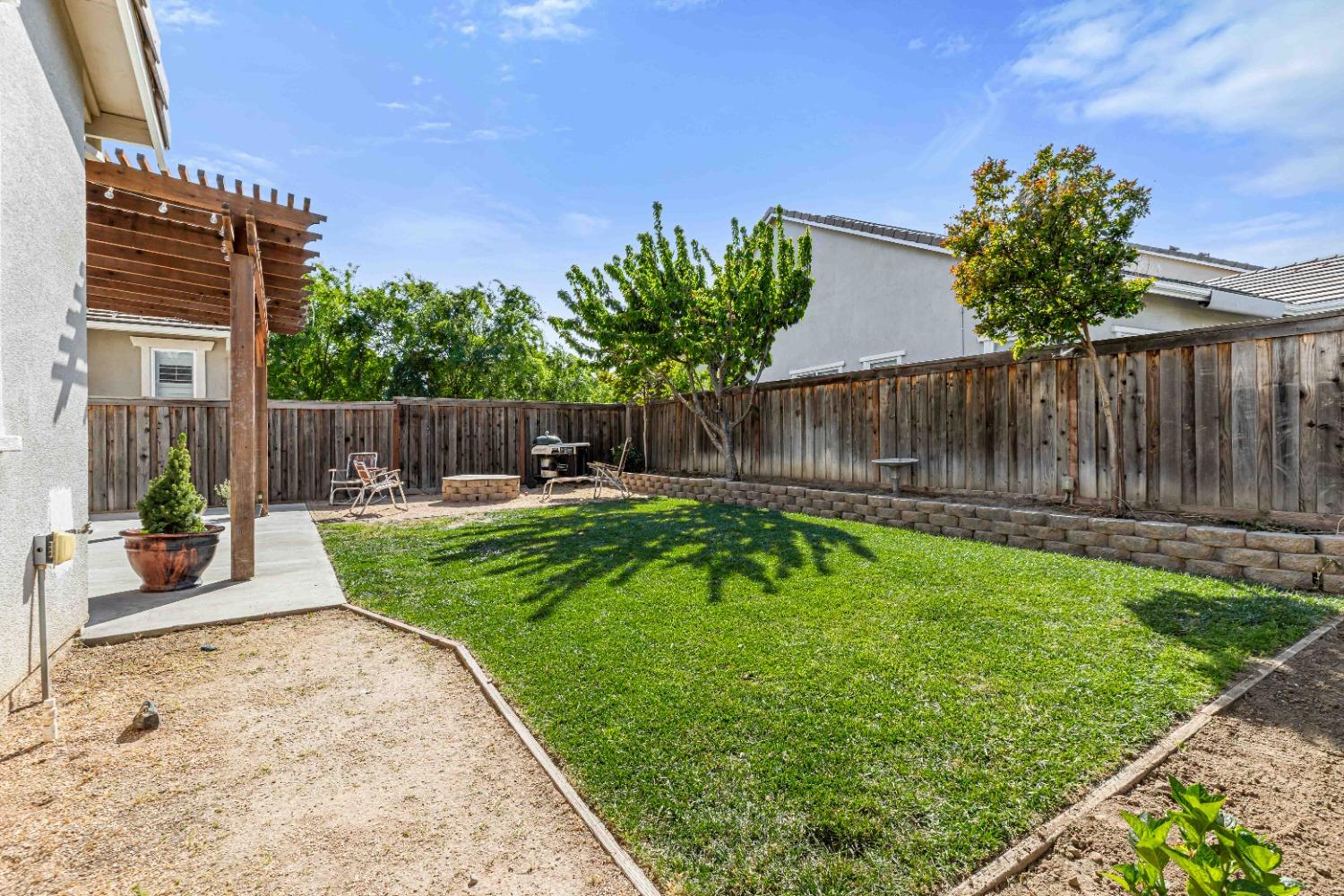 Detail Gallery Image 38 of 48 For 18551 Admiral Way, Lathrop,  CA 95330 - 4 Beds | 3 Baths