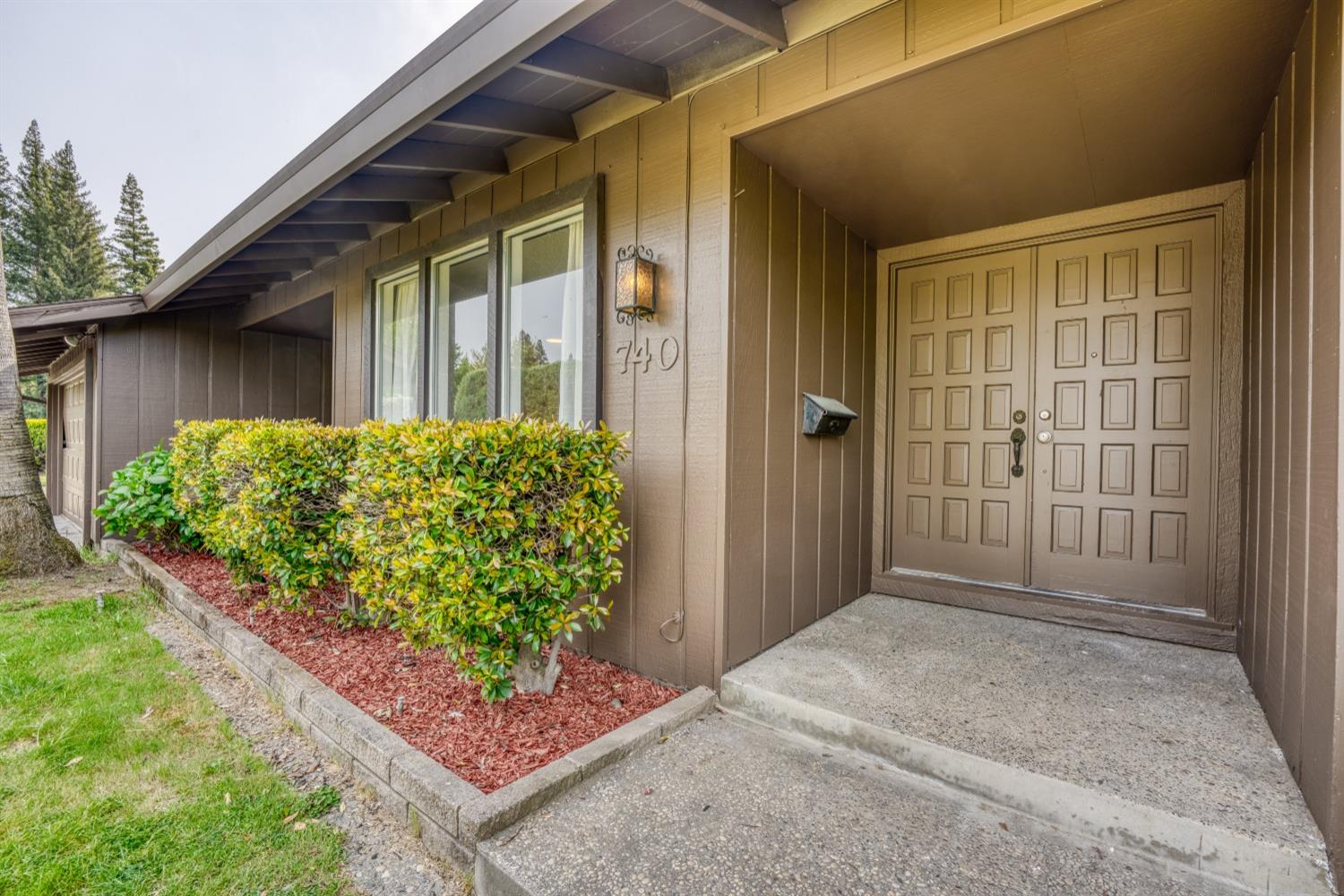 Rivercrest Drive, Sacramento, California image 3