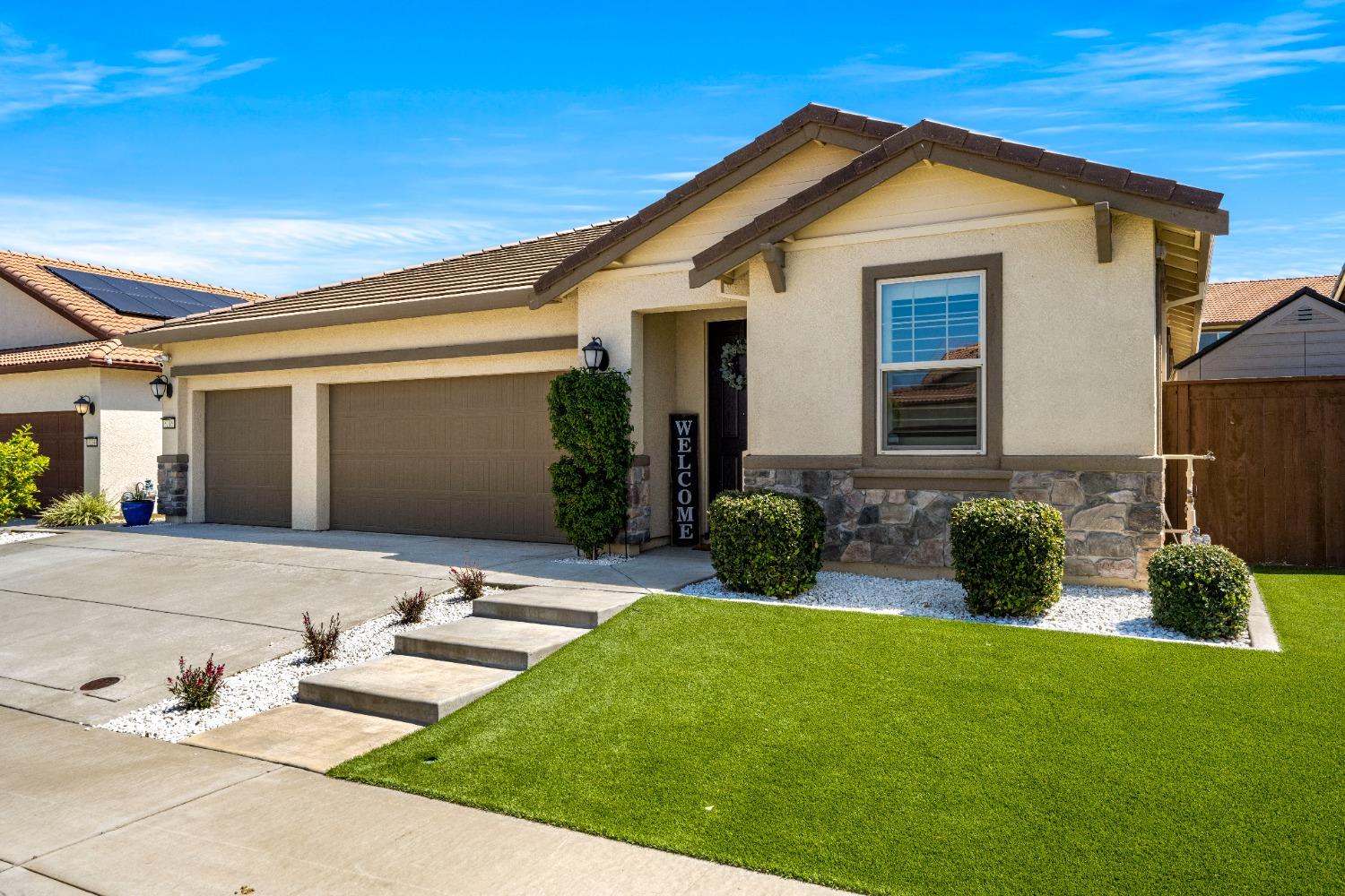 Maddux Way, Roseville, California image 1