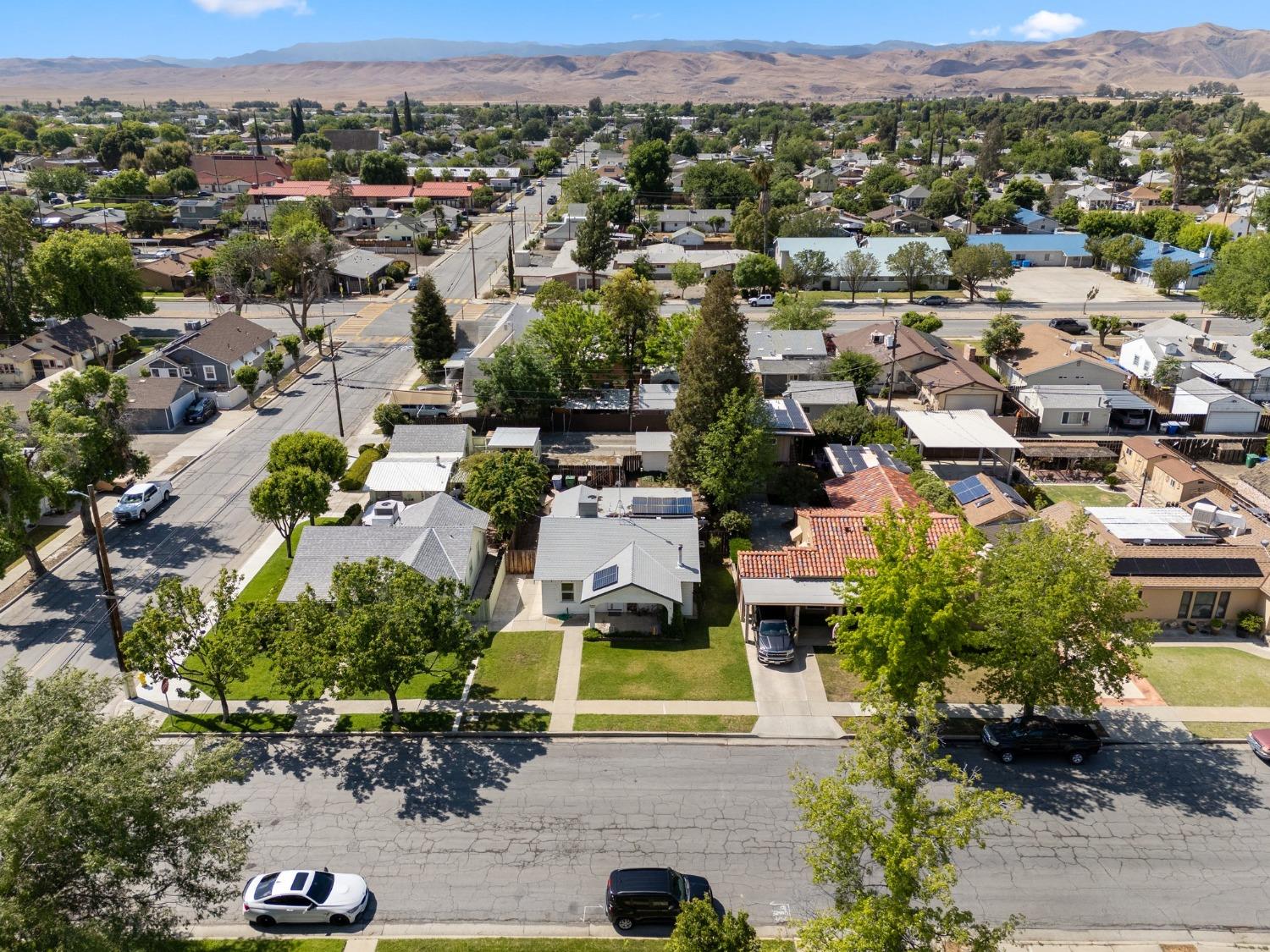 College Avenue, Coalinga, California image 26