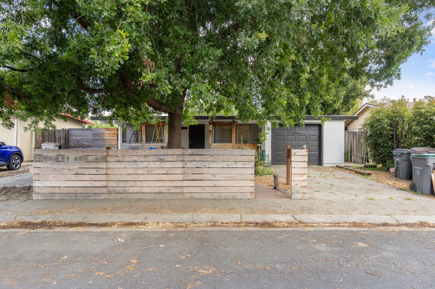 Hobson Avenue, West Sacramento, California image 22