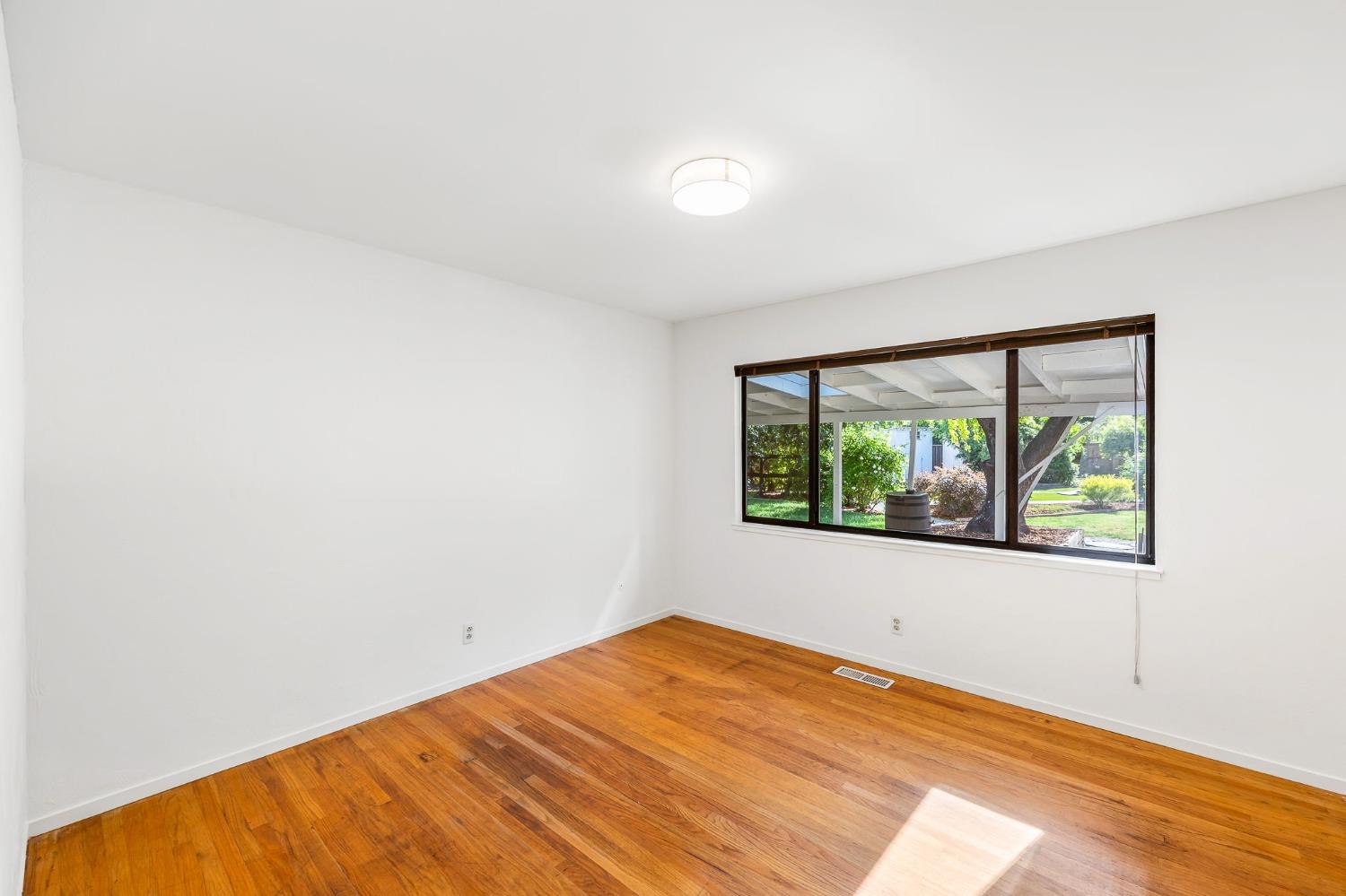 Meadowbrook Drive, Davis, California image 42