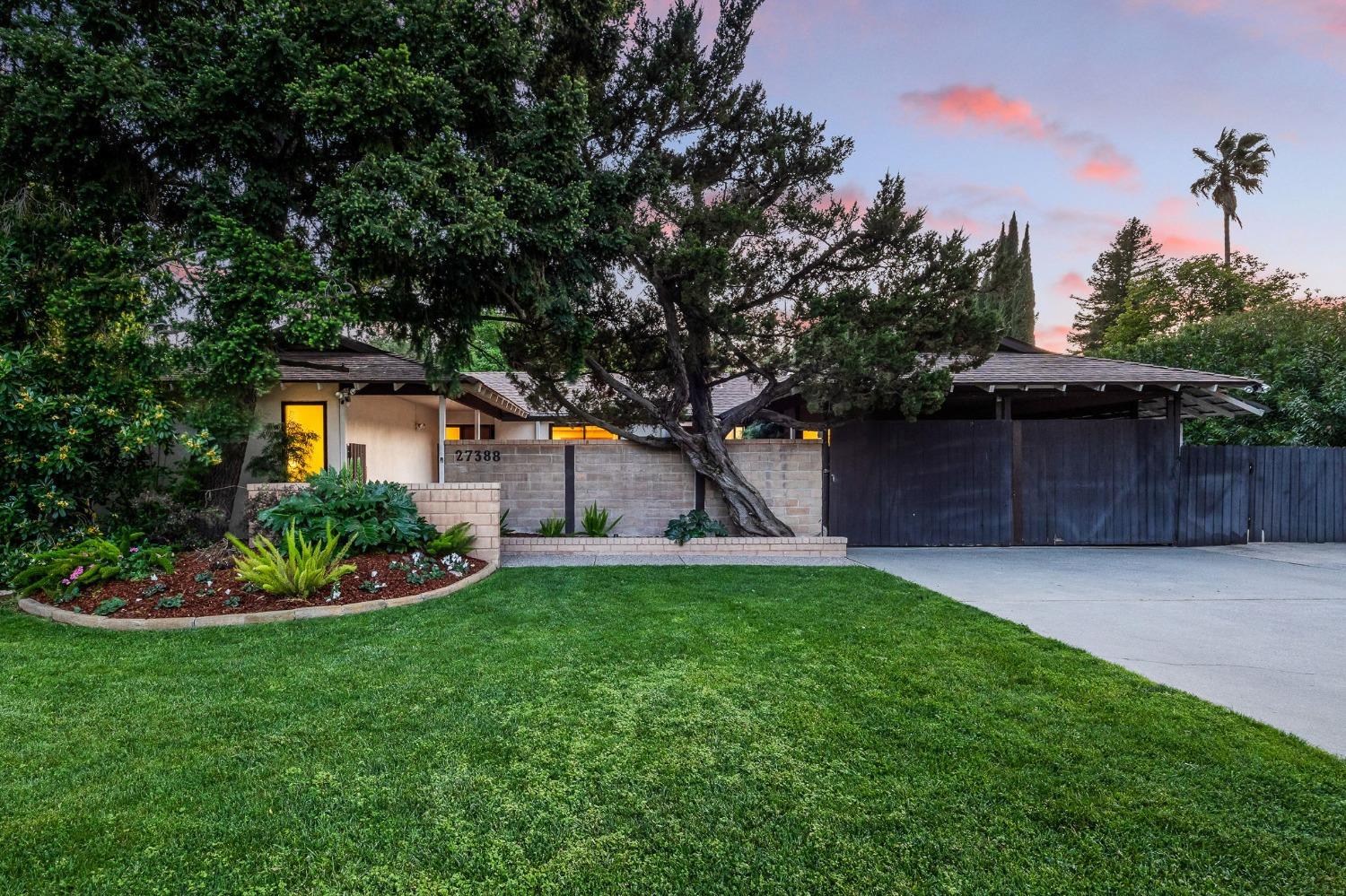 Meadowbrook Drive, Davis, California image 2
