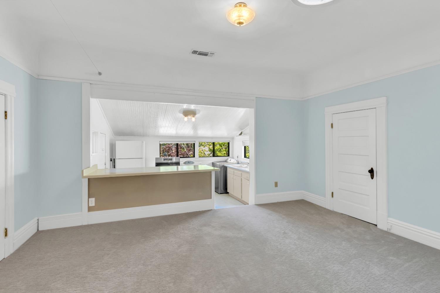 Detail Gallery Image 57 of 91 For 2321 H St, Sacramento,  CA 95816 - 4 Beds | 2 Baths