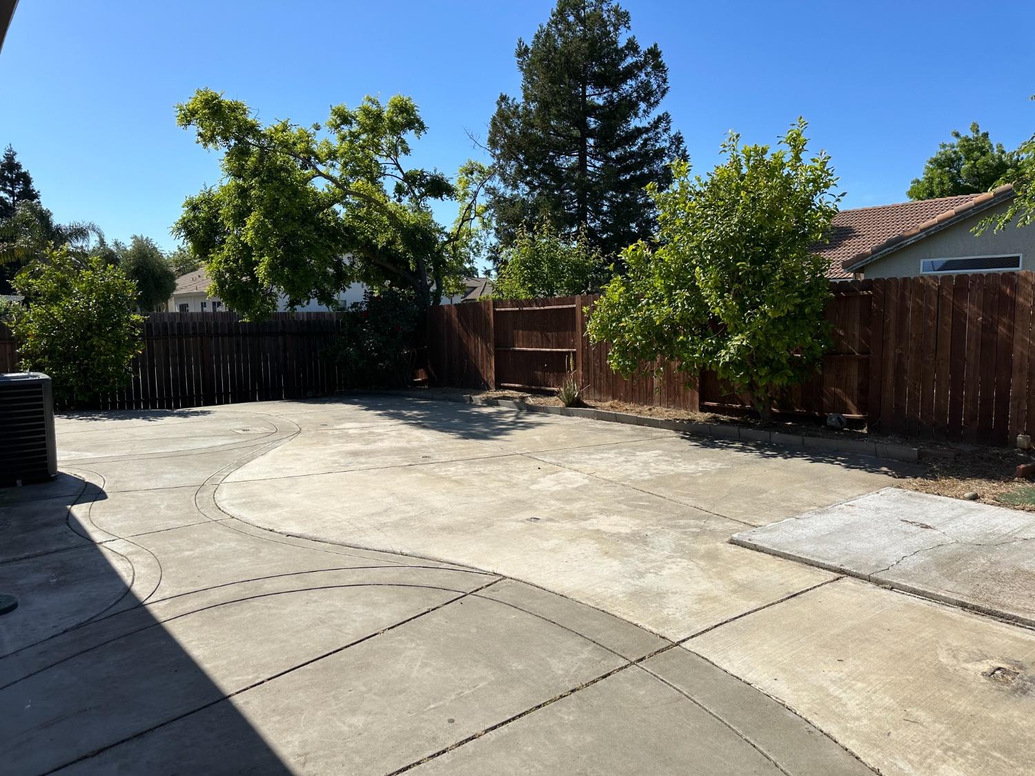 Detail Gallery Image 27 of 28 For 9998 Tarzo Way, Elk Grove,  CA 95757 - 4 Beds | 2 Baths