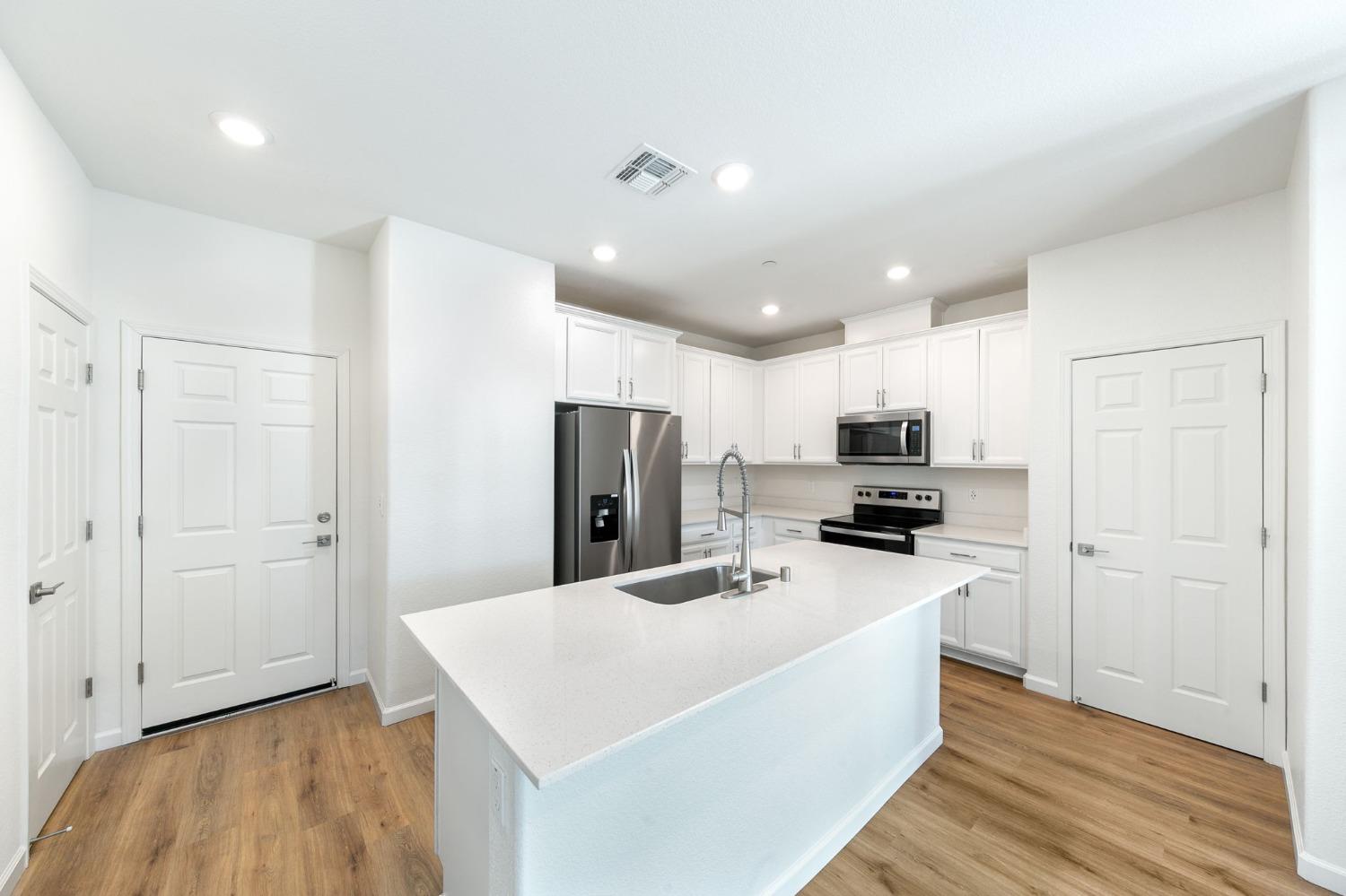 Detail Gallery Image 16 of 48 For 7875 Paseo De Mulch, Citrus Heights,  CA 95610 - 3 Beds | 2/1 Baths