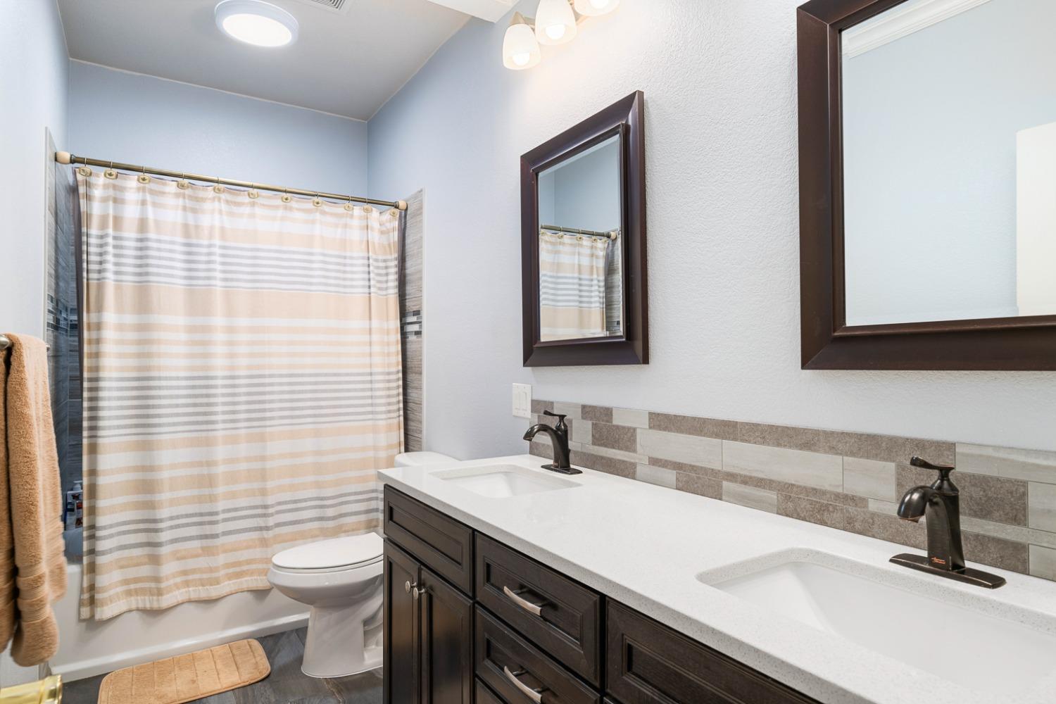 Detail Gallery Image 33 of 58 For 7788 Tigerwoods Dr, Sacramento,  CA 95829 - 5 Beds | 3/1 Baths