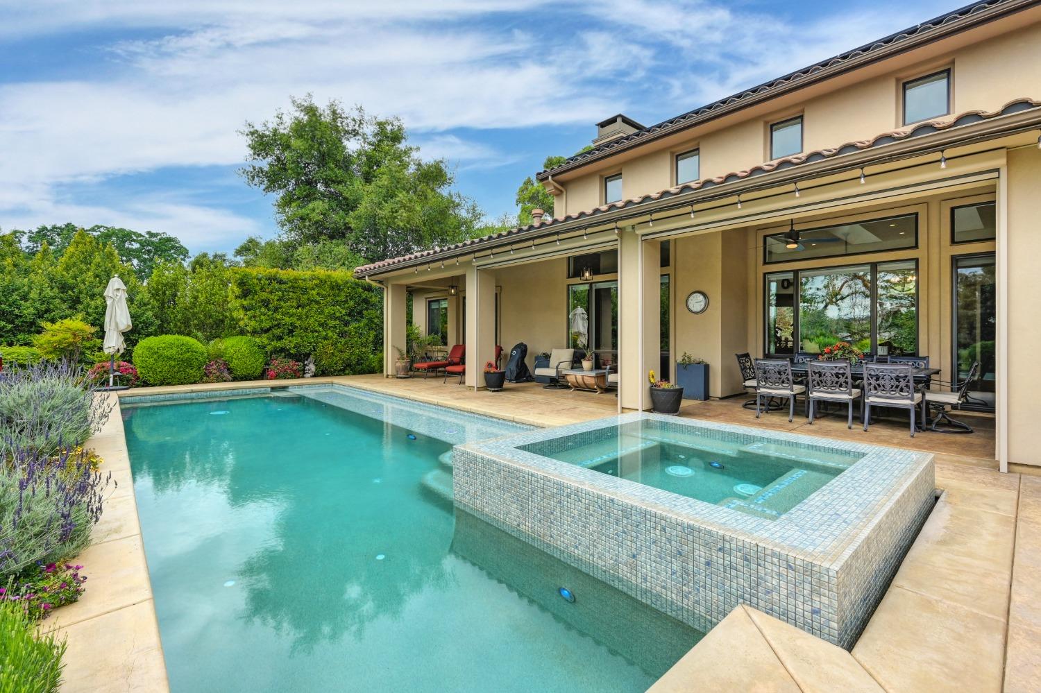 Mondrian Court, El Dorado Hills, California image 40