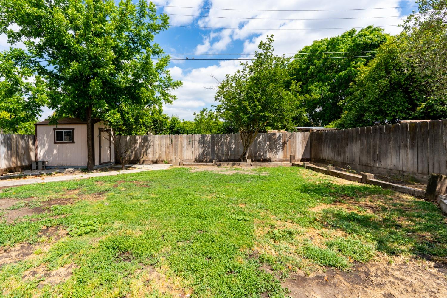 Virginia Avenue, Dos Palos, California image 15