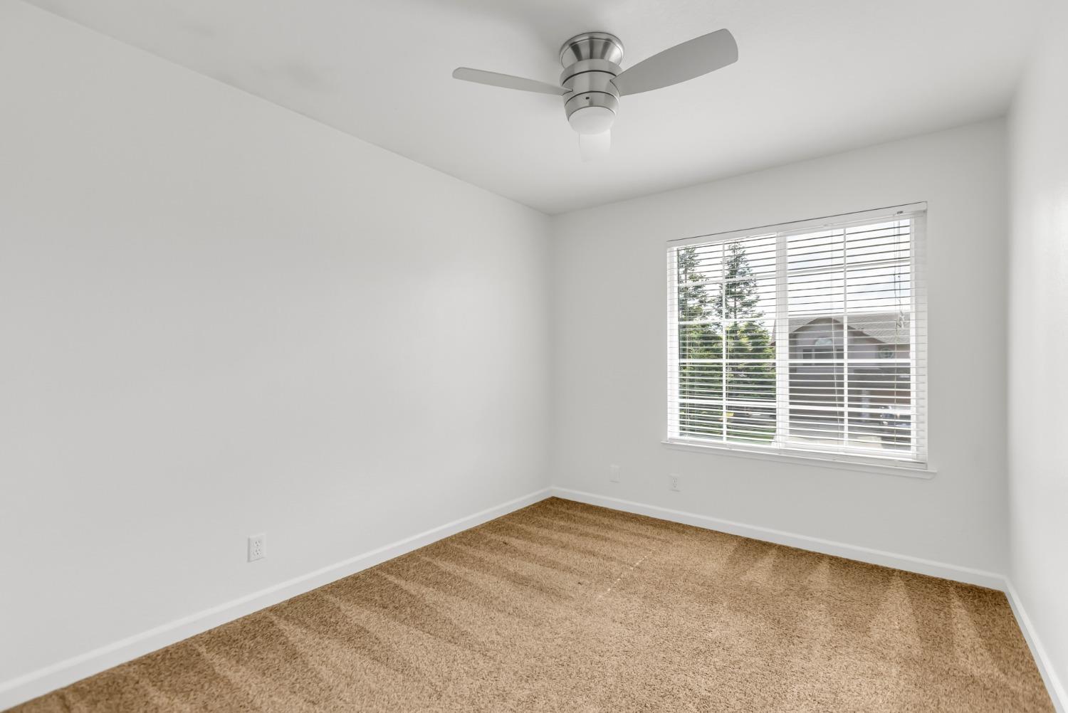 Queensbury Court, Elk Grove, California image 45