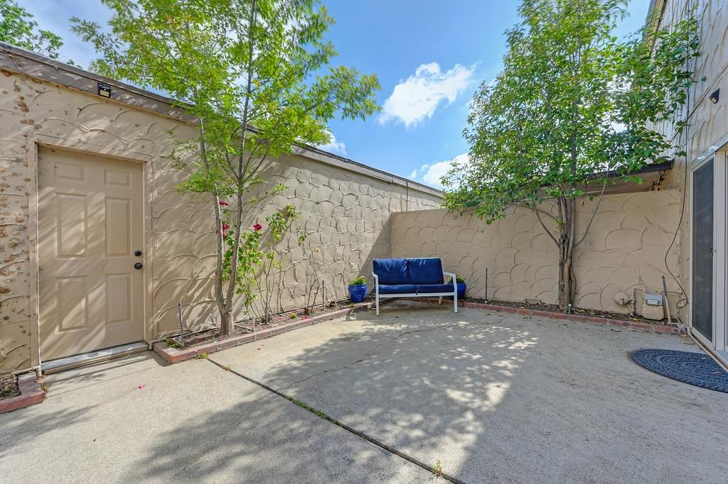 Casitas Bonito, Sacramento, California image 25