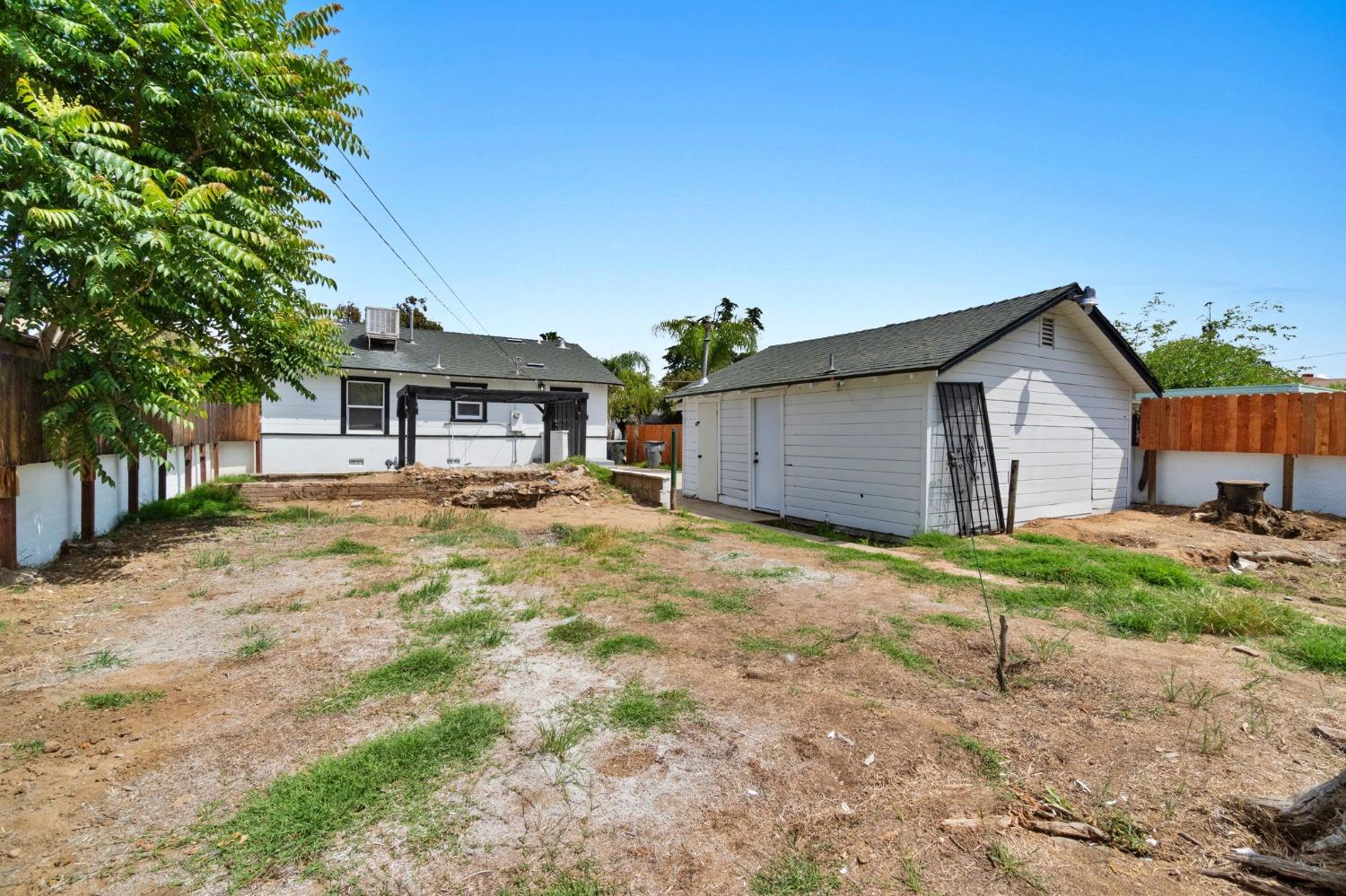 N Carruth Avenue, Fresno, California image 20