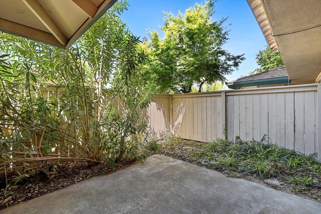 Roundtree Court, Sacramento, California image 22