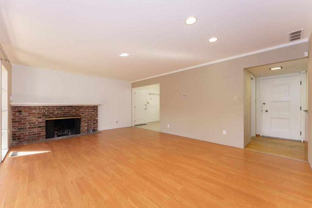 Detail Gallery Image 19 of 36 For 5741 Lonsdale Dr, Sacramento,  CA 95822 - – Beds | – Baths