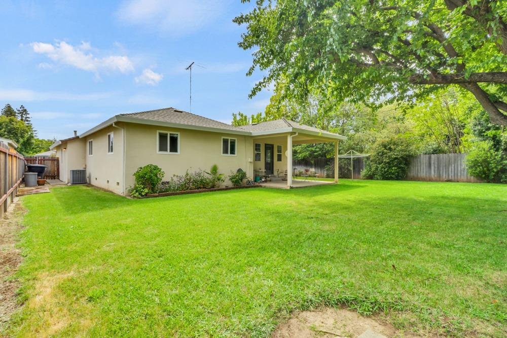 Saint James Drive, Carmichael, California image 45