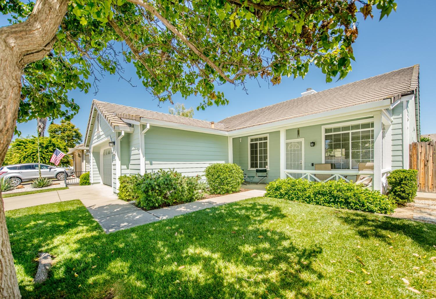 Powers Circle, Woodland, California image 44