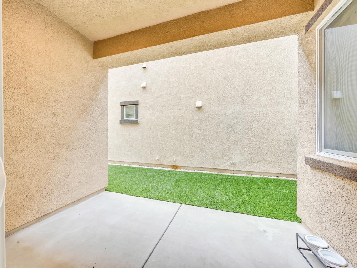 Hovnanian Drive, Sacramento, California image 42