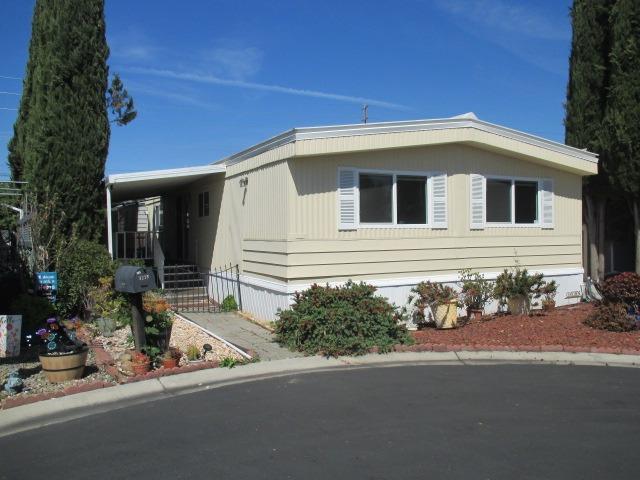 Detail Gallery Image 2 of 21 For 4229 Bouquet Way, Sacramento,  CA 95834 - 2 Beds | 2 Baths