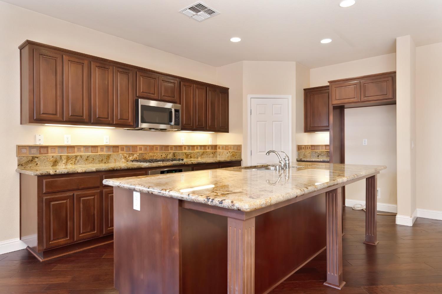 Tenaja Way, Rancho Cordova, California image 23