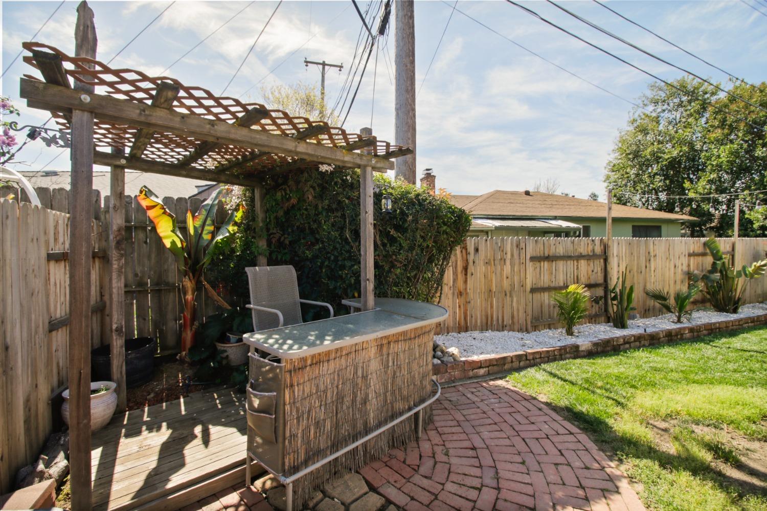 Holmes Way, Rancho Cordova, California image 29