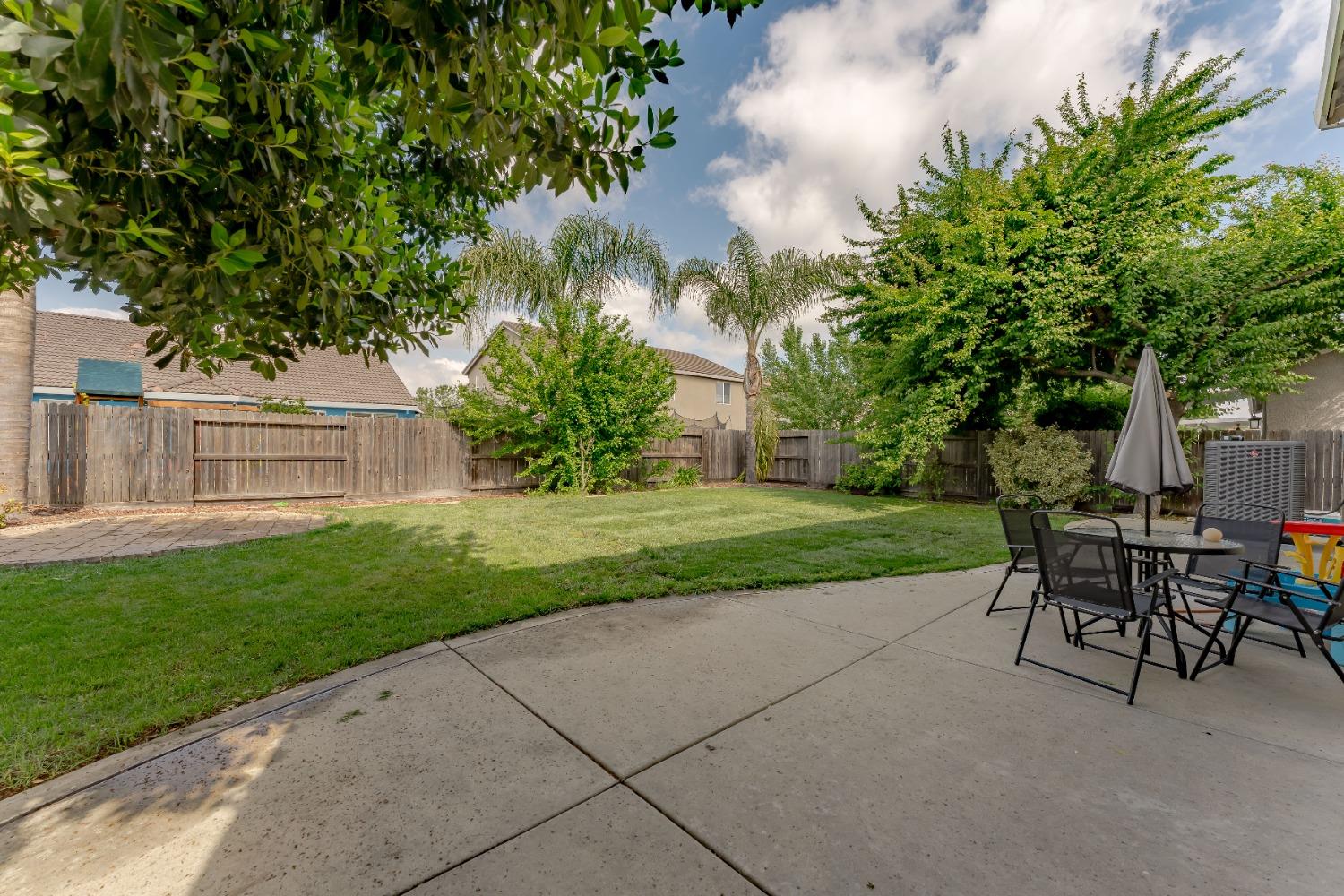 Detail Gallery Image 40 of 64 For 1968 Maverick Dr, Plumas Lake,  CA 95961 - 4 Beds | 3 Baths