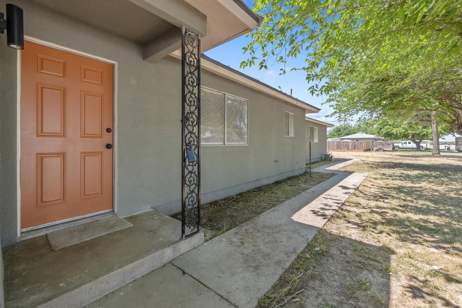 W Woods Avenue, Tipton, California image 3