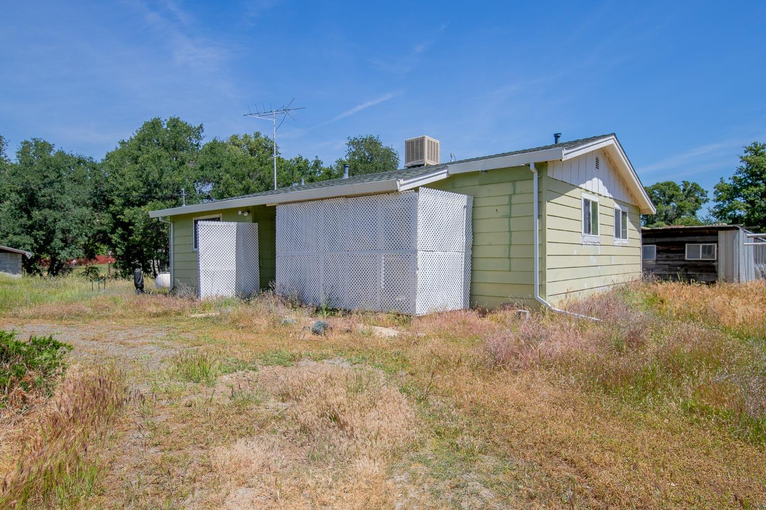 Detail Gallery Image 4 of 6 For 24909 County Road 23a, Esparto,  CA 95627 - 3 Beds | 2 Baths