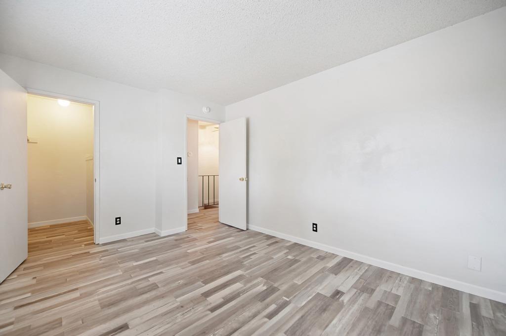 Photo #19: 225054136 Listing: Photo #19