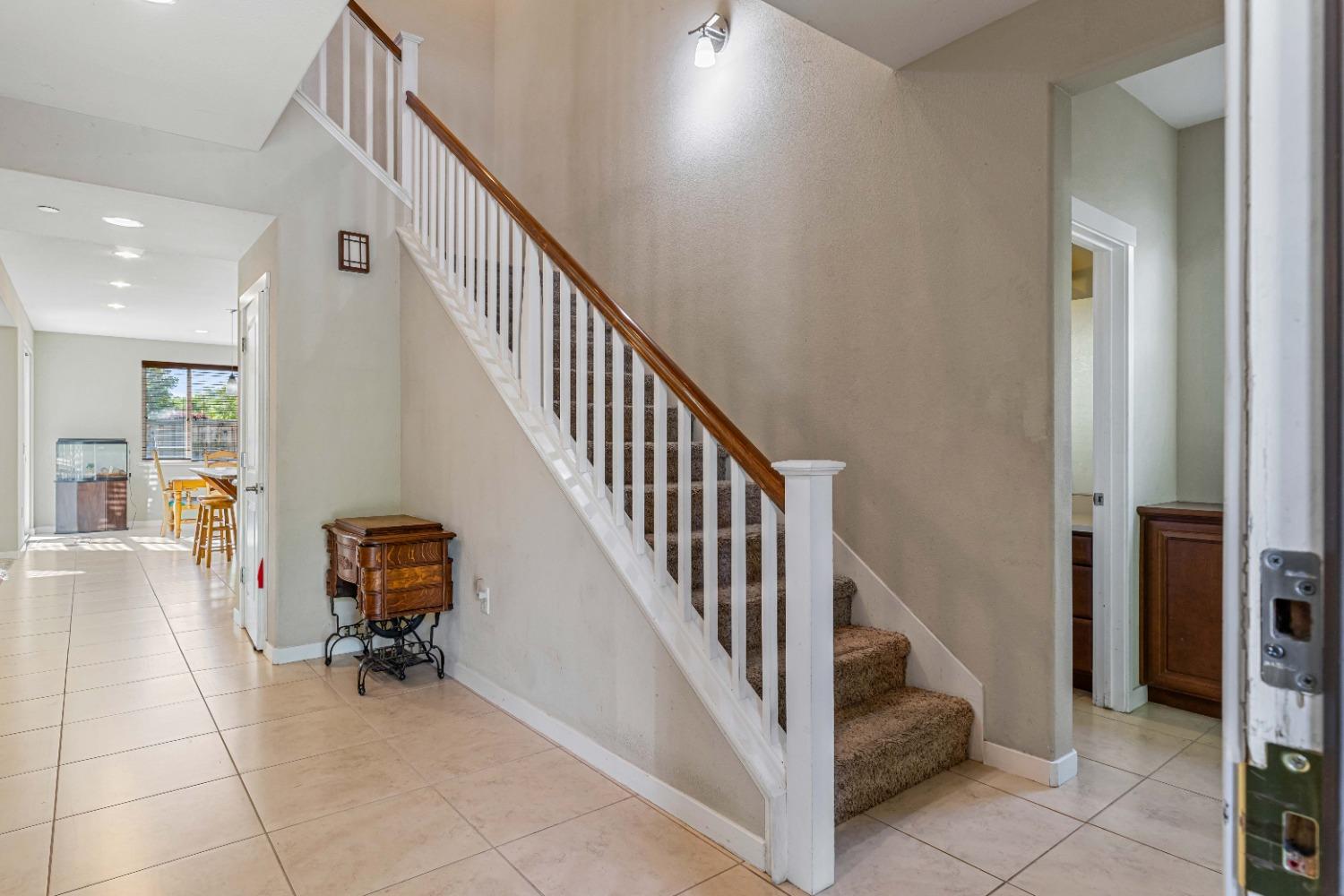 Detail Gallery Image 19 of 48 For 18551 Admiral Way, Lathrop,  CA 95330 - 4 Beds | 3 Baths