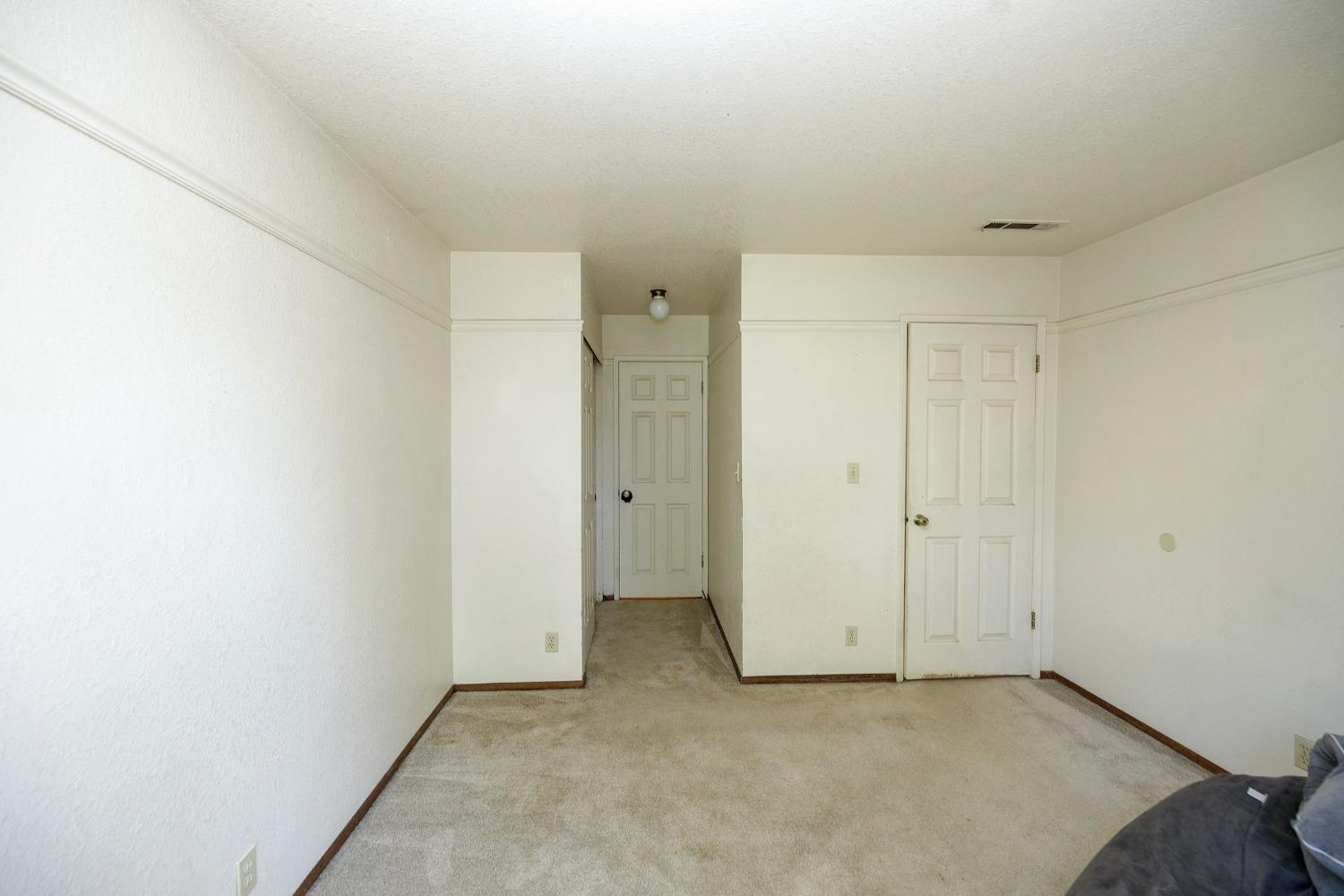 Walnut Park Drive, Modesto, California image 20