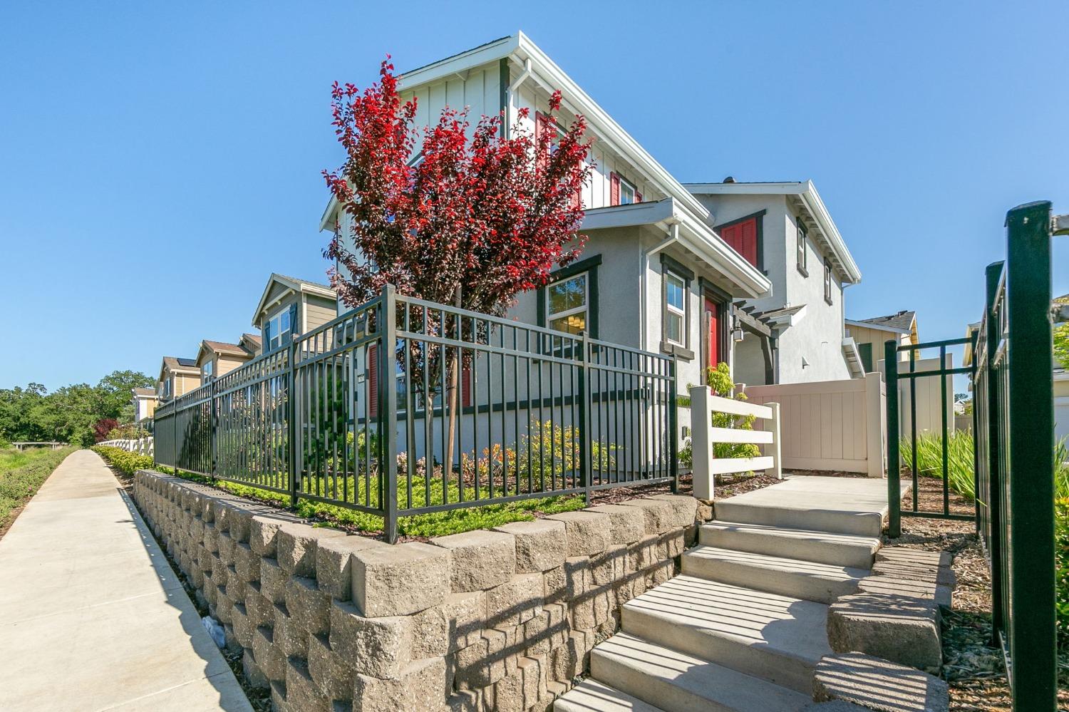 Detail Gallery Image 3 of 48 For 7875 Paseo De Mulch, Citrus Heights,  CA 95610 - 3 Beds | 2/1 Baths