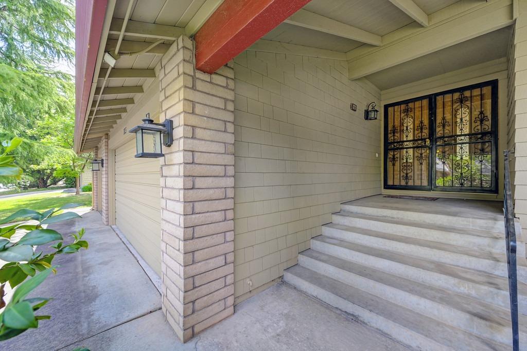 Utopia River Court, Rancho Cordova, California image 3