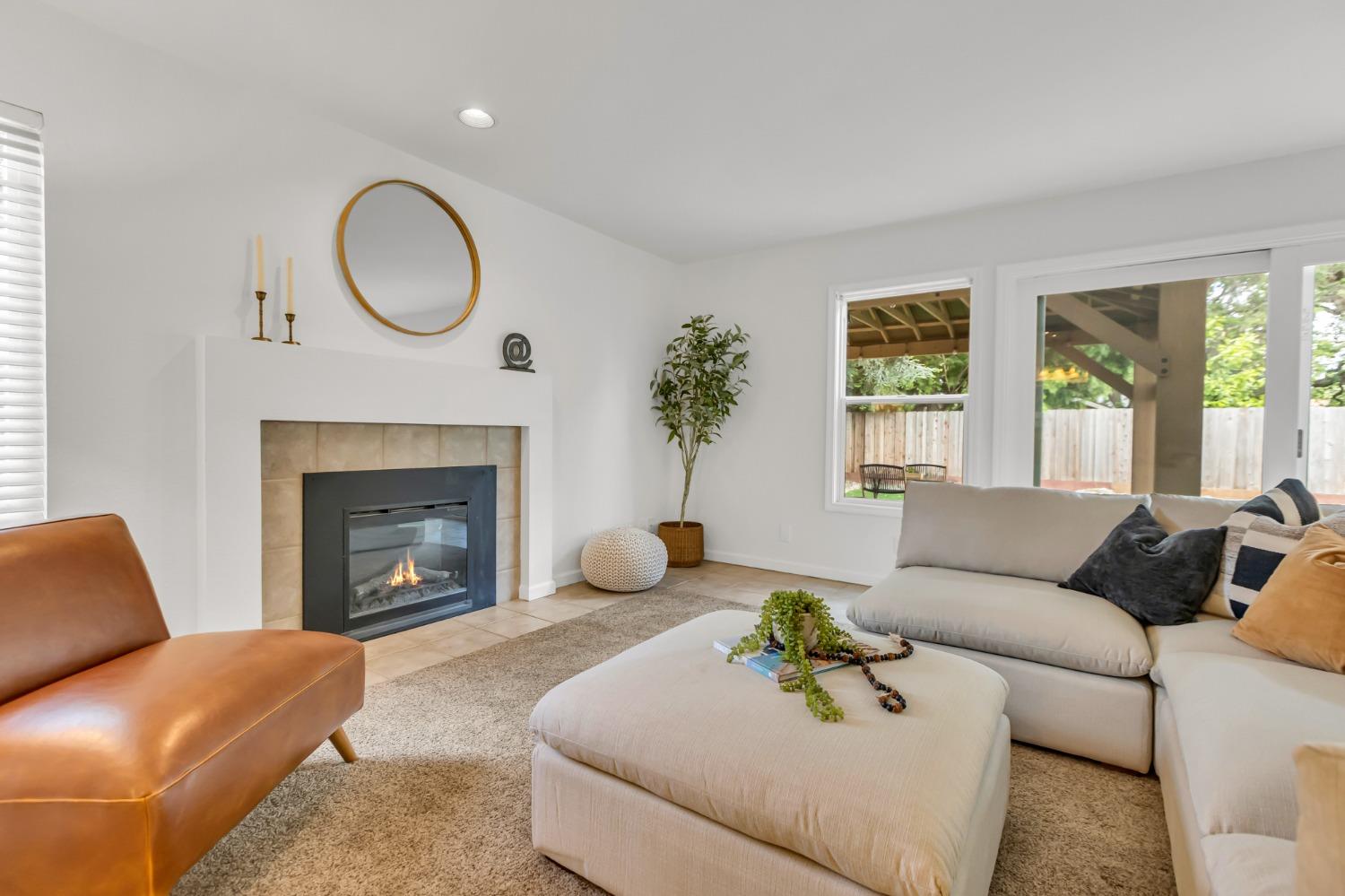 Queensbury Court, Elk Grove, California image 18