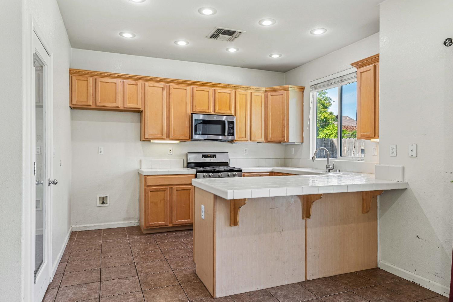 Rivercrest Drive, Waterford, California image 20