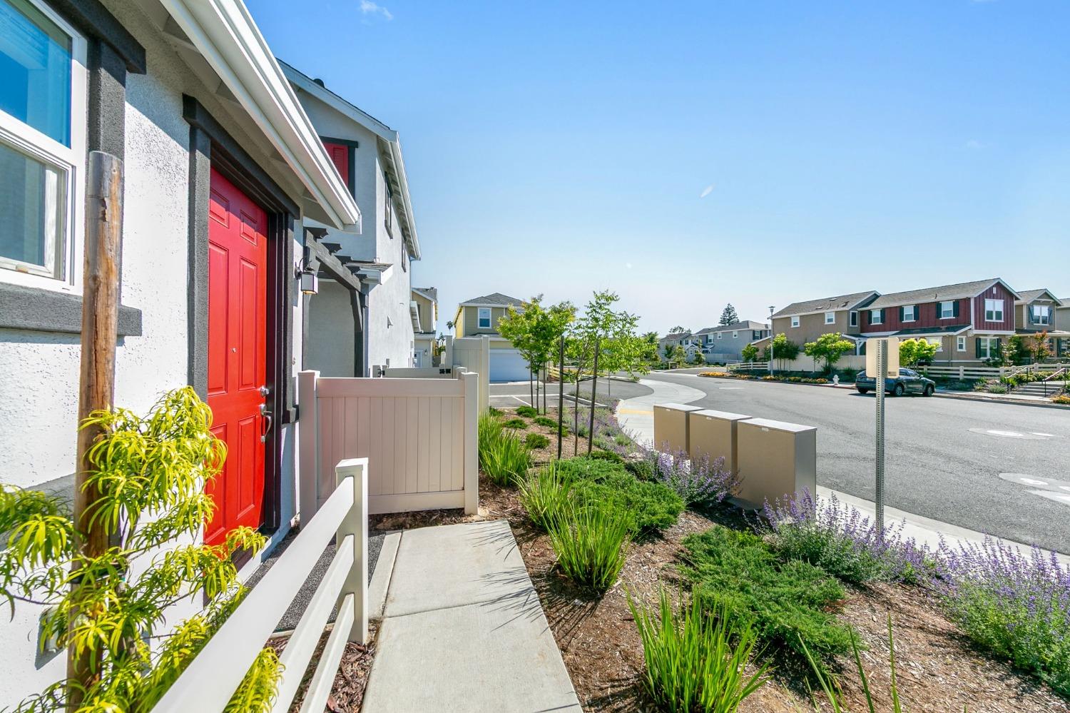 Detail Gallery Image 8 of 48 For 7875 Paseo De Mulch, Citrus Heights,  CA 95610 - 3 Beds | 2/1 Baths