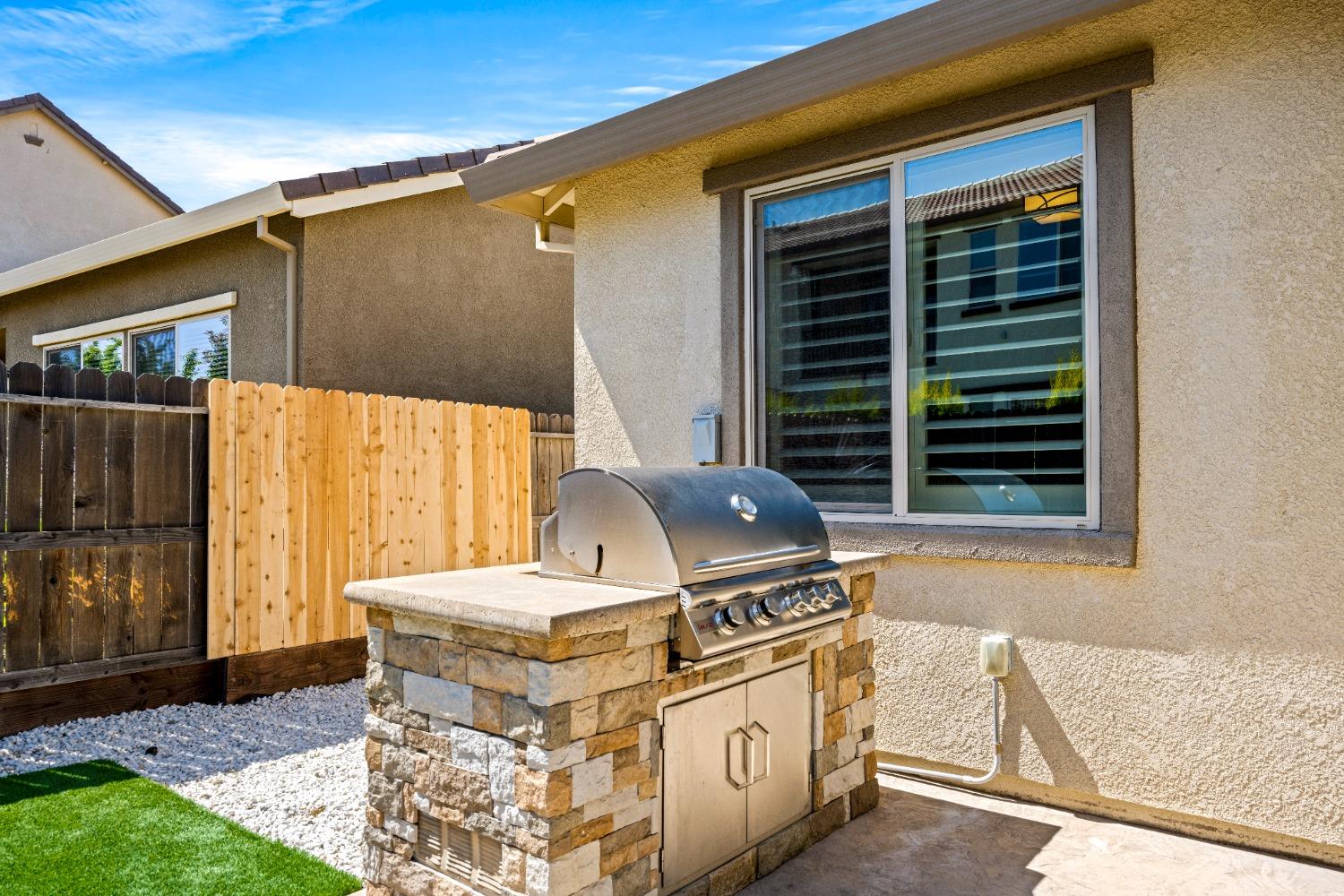 Maddux Way, Roseville, California image 50