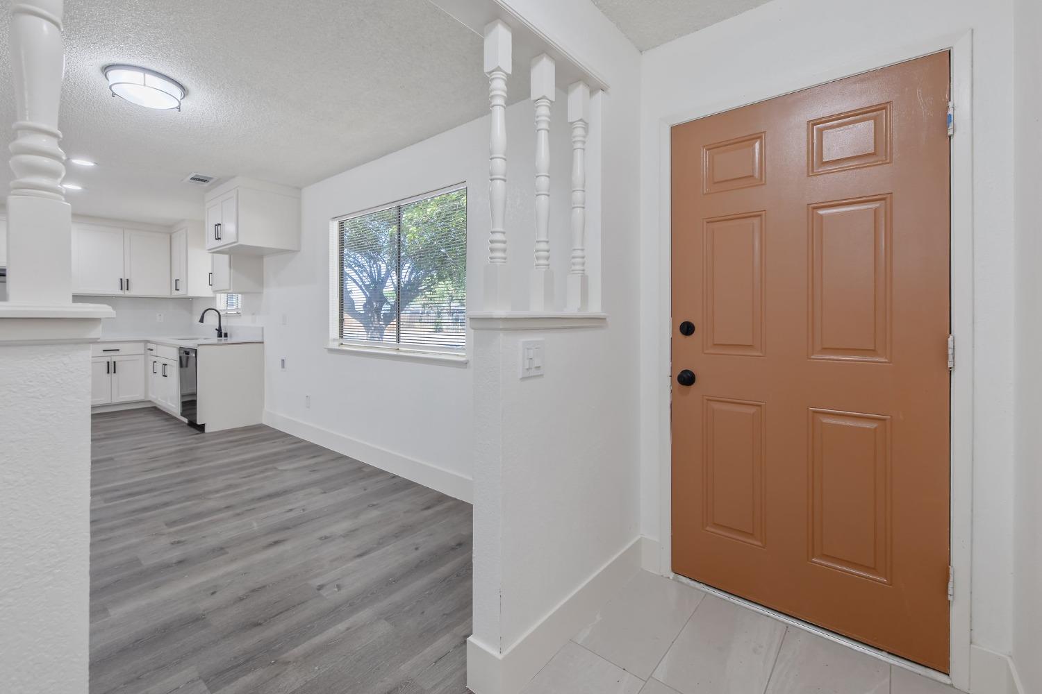 W Woods Avenue, Tipton, California image 4