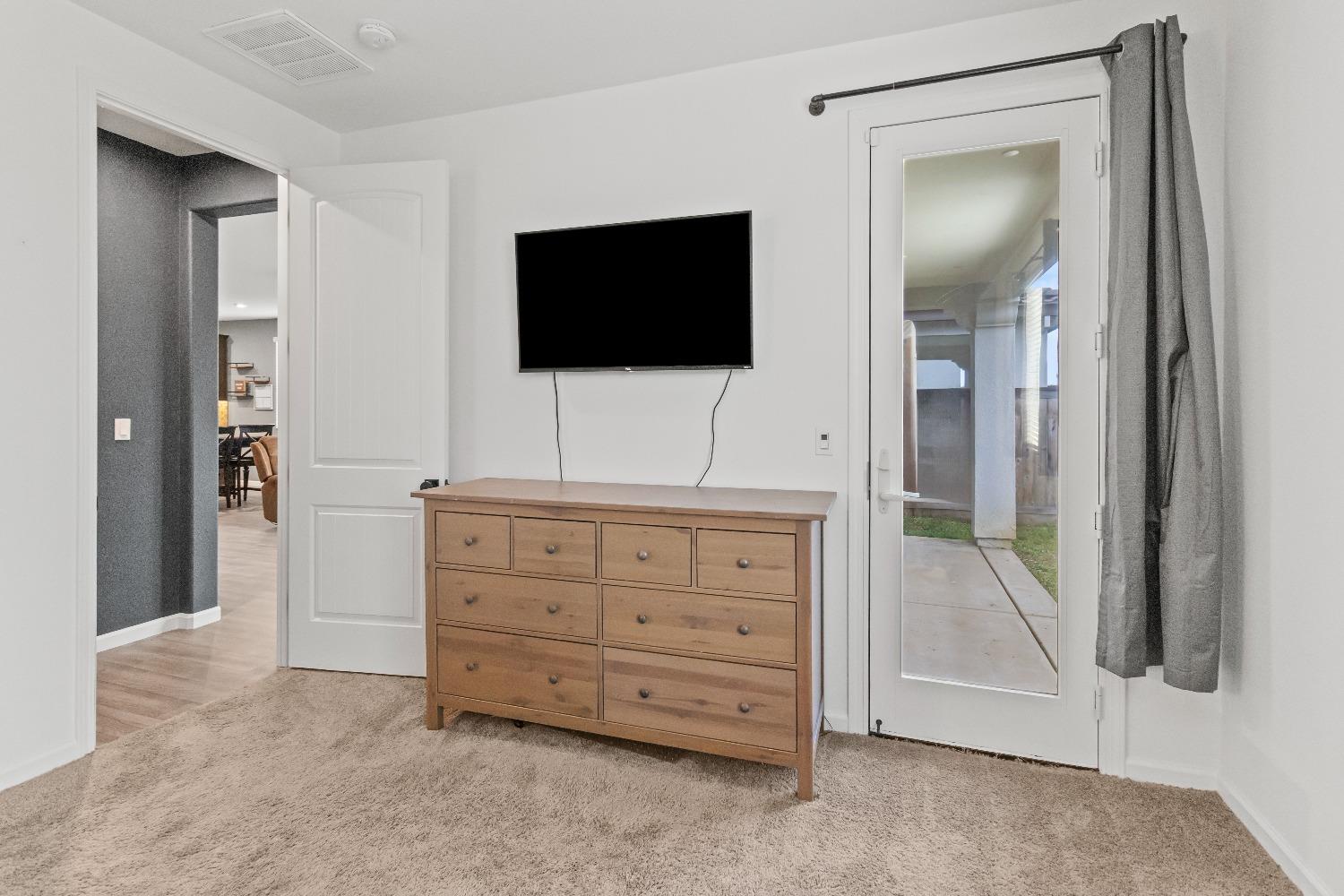 Kirkwood Court, Olivehurst, California image 26