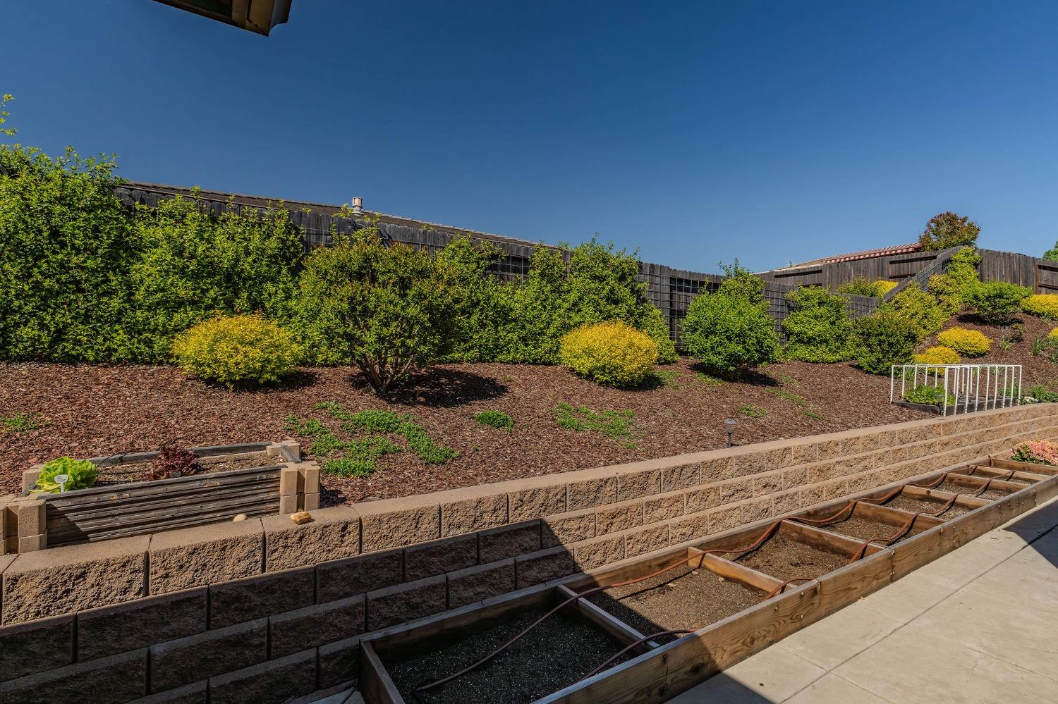 Detail Gallery Image 6 of 82 For 127 Emerald Ln, Jackson,  CA 95642 - 3 Beds | 2 Baths