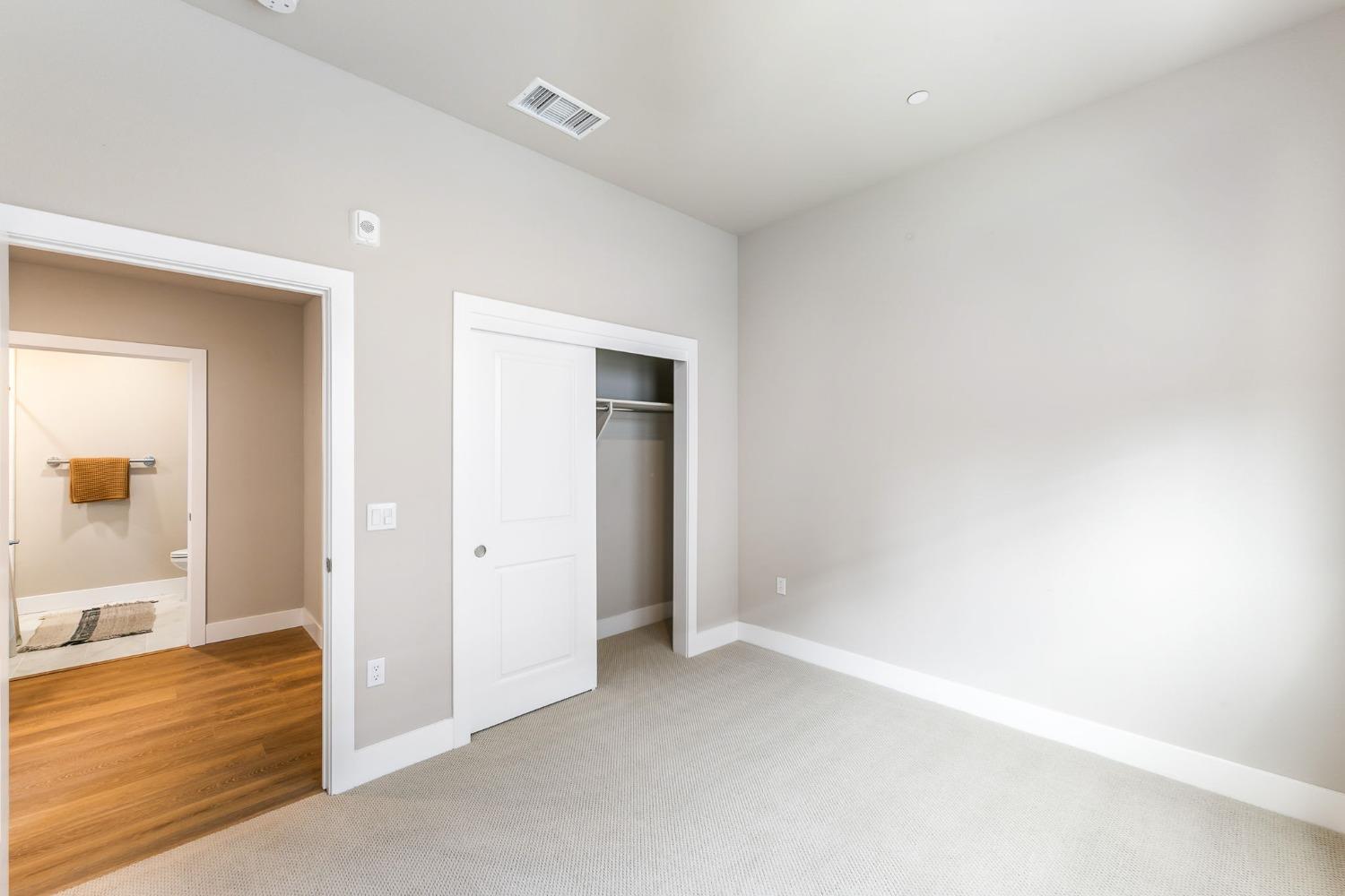 Photo #20: 225054053 Listing: Photo #20