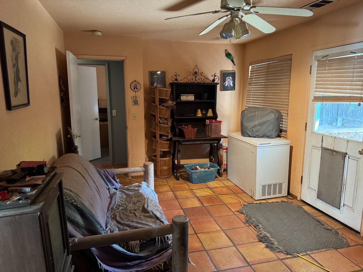 Kenneth Avenue, Carmichael, California image 16